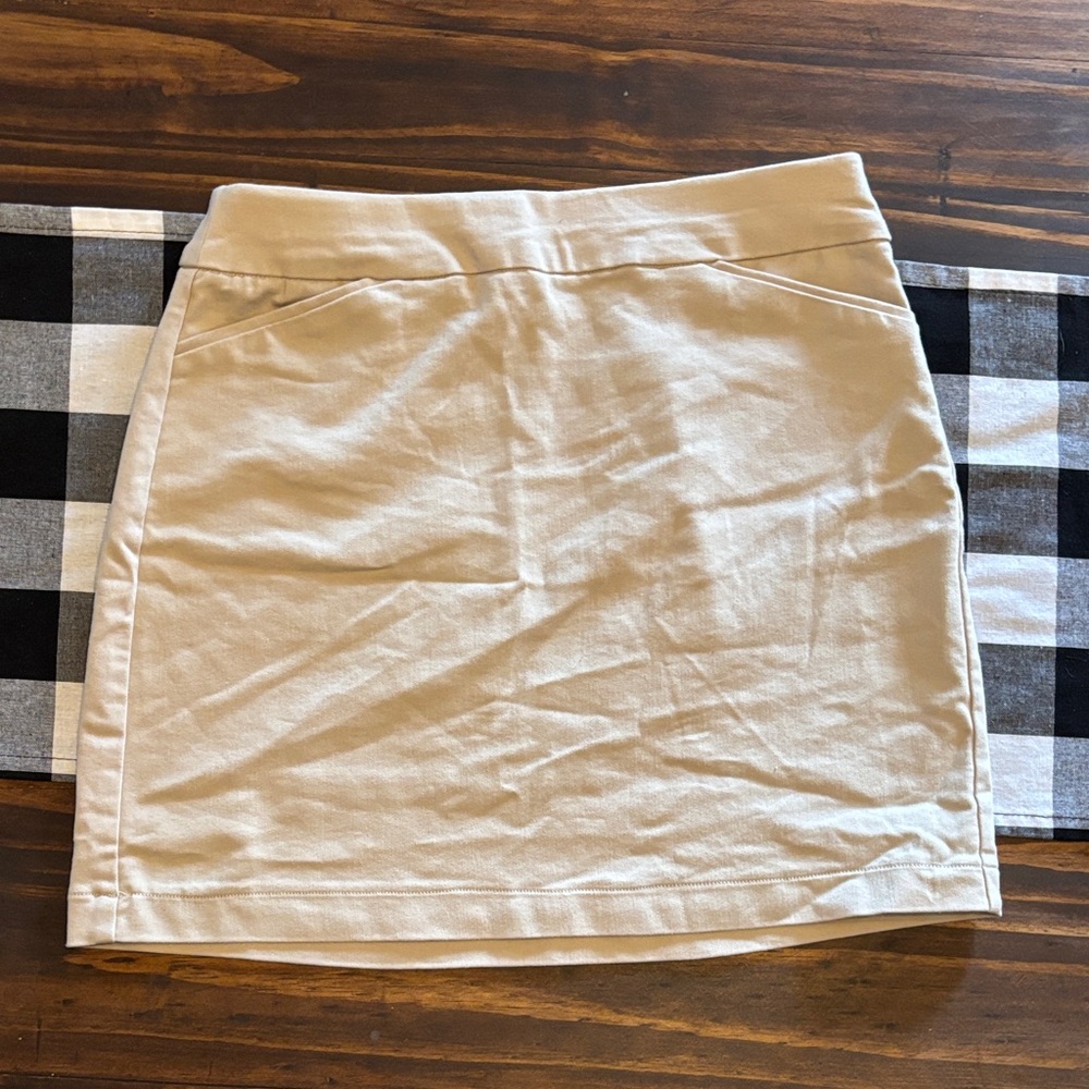 Croft and barrow effortless skirt 4P 4 petite khaki